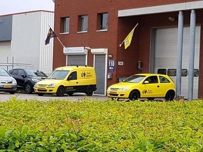 Grijs (metallic) Gebruikt 2017 VW Golf Sportsvan Comfortline MPV | € 13.350 (Eerlijke prijs)