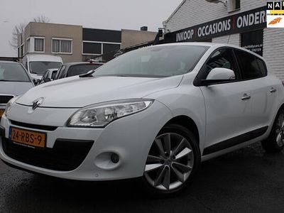 Occasion Renault Mégane III Dynamique 131 PK (96 kW) 2011 Wit (metallic) Hatchback