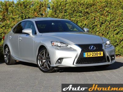 Lexus IS300h