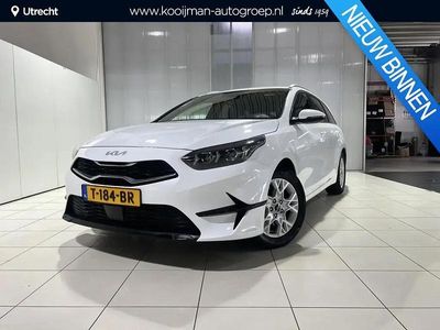 Deluxe white m Gebruikt 2023 Kia Ceed Sportswagon Stationwagen | € 24.749 (Eerlijke prijs)