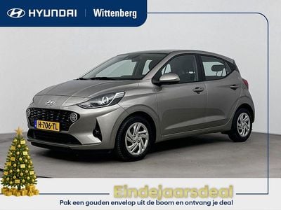 Brass metallic (r3w) Gebruikt 2020 Hyundai i10 Premium Hatchback | € 12.400 (Eerlijke prijs)