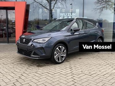 Grijs, metallic lak Occasion 2023 Seat Arona Business SUV | € 23.944 (Duur)