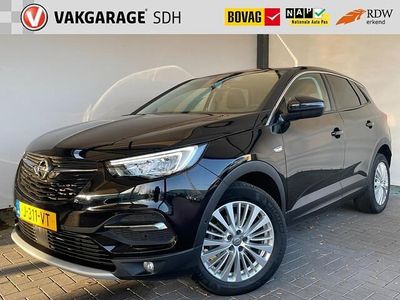 Zwart (metallic) Occasion 2020 Opel Grandland X Innovation SUV | € 18.950 (Eerlijke prijs)