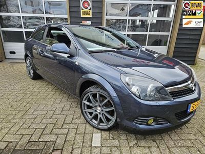 tweedehands Opel Astra GTC 1.8 Cosmo,leuke auto,lage km