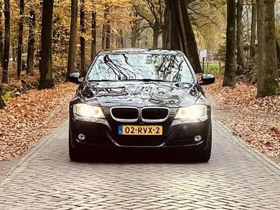 Zwart Gebruikt 2011 BMW 318 Luxury Line Sedan | € 5.999 (Iets duurder)