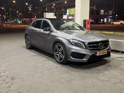 Grijs Gebruikt 2014 Mercedes 220 AMG Stationwagen | € 10.500
