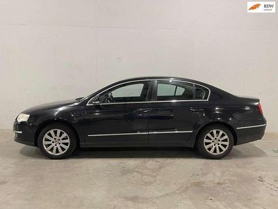 Zwart Occasion 2010 VW Passat Comfortline Sedan | € 3.999 (Goede deal)