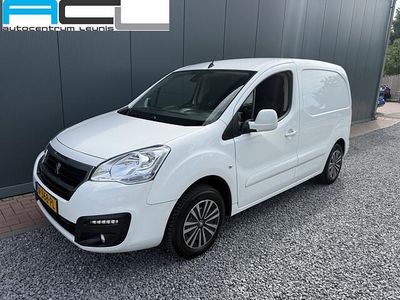 Wit Gebruikt 2018 Peugeot Partner Premium MPV | € 7.900 (Eerlijke prijs)
