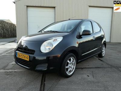 Zwart, metallic lak Gebruikt 2011 Suzuki Alto Comfort+ Hatchback | € 4.495 (Eerlijke prijs)