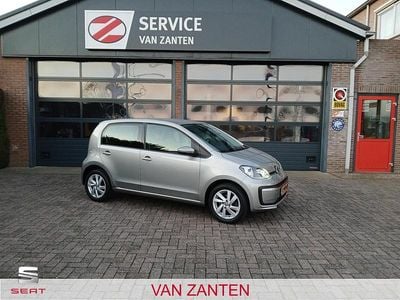 Grijs, metallic lak Gebruikt 2021 VW up! move up! Hatchback | € 11.750 (Eerlijke prijs)