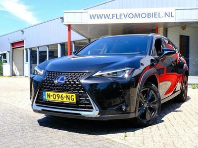 Lexus UX 250h