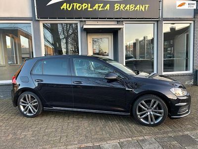 Zwart Occasion 2013 VW Golf VII R-line Hatchback | € 11.999 (Eerlijke prijs)
