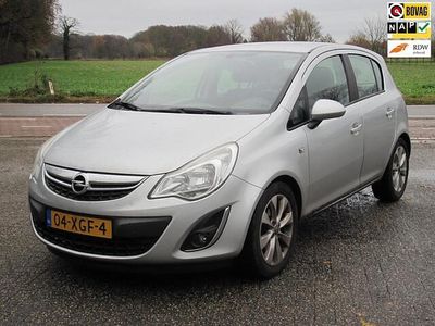 Grijs (metallic) Occasion 2012 Opel Corsa Cosmo Hatchback | € 5.150 (Eerlijke prijs)