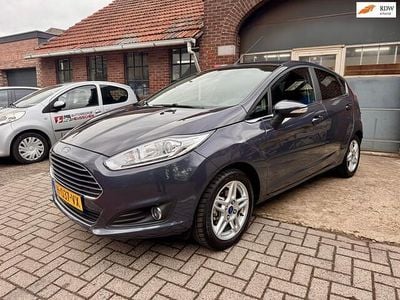Occasion Ford Fiesta Titanium 101 PK (74 kW) 2015 Grijs Hatchback