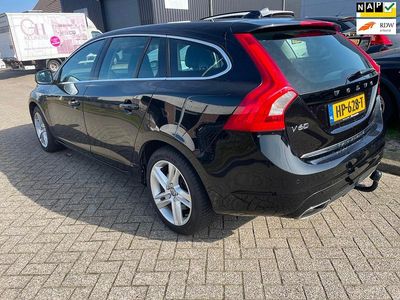 Occasion Volvo V60 Momentum 220 PK (161 kW) 2015 Zwart Stationwagen