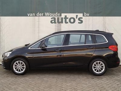 Zwart Gebruikt 2018 BMW 216 Executive Stationwagen | € 12.400 (Eerlijke prijs)
