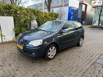 Blauw Gebruikt 2009 VW Polo Comfortline Hatchback | € 2.250 (Goede deal)