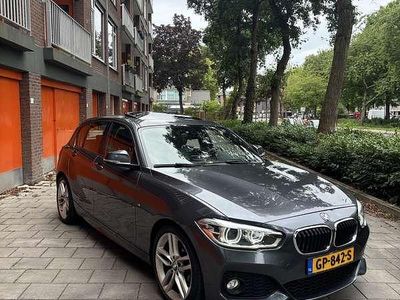 Grijs Gebruikt 2015 BMW 118 Hatchback | € 9.999 (Duur)