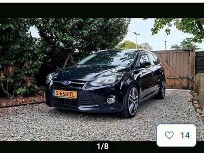 Zwart Occasion 2012 Ford Focus Titanium Stationwagen | € 4.999 (Eerlijke prijs)
