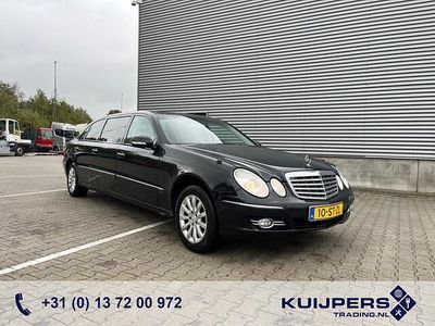 Zwart (metallic) Occasion 2003 Mercedes E240 Avantgarde Sedan | € 11.900 (Duur)