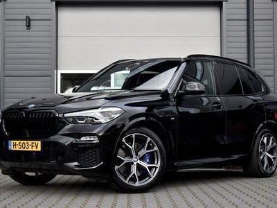 tweedehands BMW X5 xDrive45e M Sport | Incl. BTW | Trekhaak Elekt. | Luchtvering | Head-Up | Elektr. Stoelen + Memory | 21'' M-Velgen | 1e Eigenaar | NL-Auto |