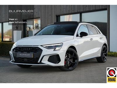 Wit Occasion 2021 Audi A3 Sportback Competition Hatchback | € 31.400 (Iets duurder)