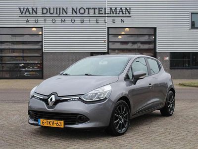 Grijs Occasion 2014 Renault Clio IV Expression Hatchback | € 6.950 (Eerlijke prijs)