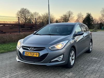 Grijs (metallic) Gebruikt 2012 Hyundai i40 Stationwagen | € 2.999 (Eerlijke prijs)