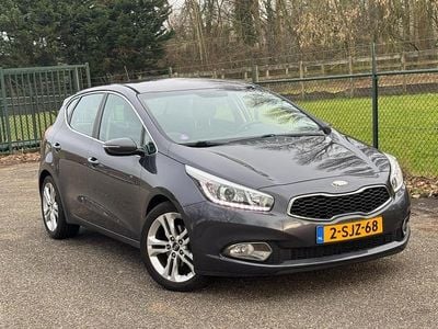 Occasion Kia Ceed 135 PK (99 kW) 2013 Grijs Hatchback