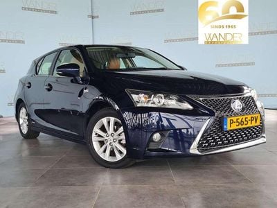 Lexus CT200h