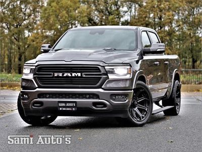 tweedehands Dodge Ram 1500BLACK FEUL WIELEN | XB9 RAMBOX & LUCHTVERING & PANORAMADAK | TOP DEAL | SPORT AEF | Granite Crystal Pearl | DUBBELE CABINE | 5.7 V8 4X4 HEMI 401PK | CREWCAB | GRIJSKENTEKEN | 5 PERSOONS | EERSTE EIGENAAR |