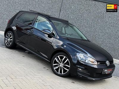 Zwart Gebruikt 2014 VW Golf VII R-line Hatchback | € 12.499 (Eerlijke prijs)