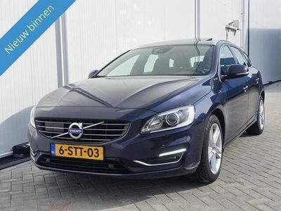 tweedehands Volvo V60 2.4 D6 AWD Summum bj 2013 Vol Opties!?