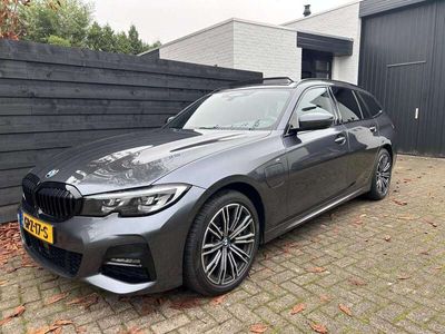 BMW 330e