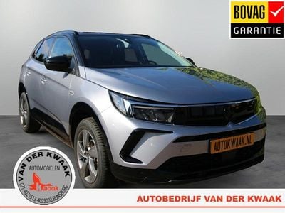Grijs Occasion 2024 Opel Grandland X Ultimate SUV | € 27.845 (Goede deal)