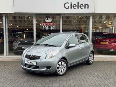 Grijs Occasion 2007 Toyota Yaris Sol Hatchback | € 8.400 (Duur)