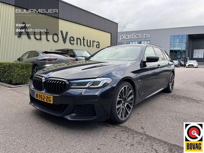 Zwart Occasion 2022 BMW 530 Shadowline Stationwagen | € 28.900 (Goede deal)
