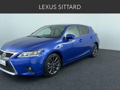 Lexus CT200h