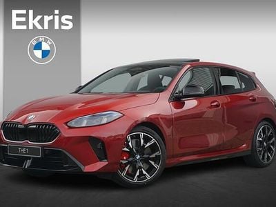 Nieuw BMW 120 M Sport 156 PK (114 kW) 2025 Rood Hatchback