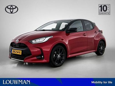 Occasion Toyota Yaris Executive 116 PK (85 kW) 2023 Rood parelmoer Hatchback