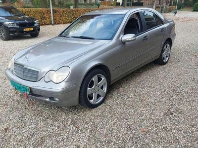 Mercedes C180
