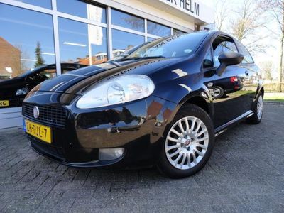 Zwart Occasion 2011 Fiat Grande Punto Hatchback | € 1.950 (Duur)