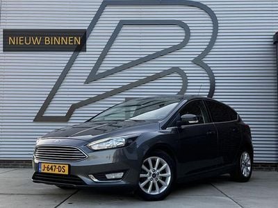 Grijs Gebruikt 2016 Ford Focus Titanium Hatchback | € 7.443 (Goede deal)