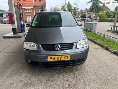 Grijs Occasion 2005 VW Touran Highline MPV | € 995 (Eerlijke prijs)