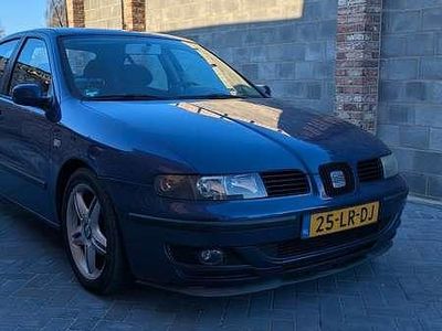 Blauw Gebruikt 2003 Seat Leon Stella Hatchback | € 750
