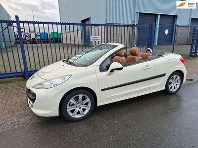 Beige Gebruikt 2007 Peugeot 207 CC Cabriolet | € 1.999 (Eerlijke prijs)