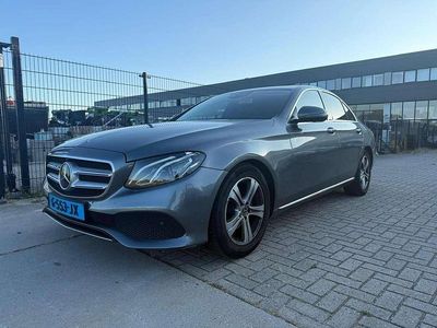 Grijs Occasion 2018 Mercedes E200 Premium Sedan | € 13.000