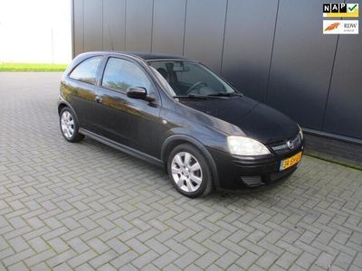 tweedehands Opel Corsa 1.2-16V Silverline / airco