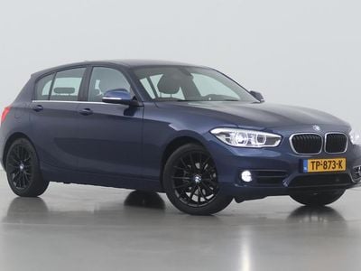 Blauw Gebruikt 2018 BMW 118 Executive Hatchback | € 15.800 (Super prijs)