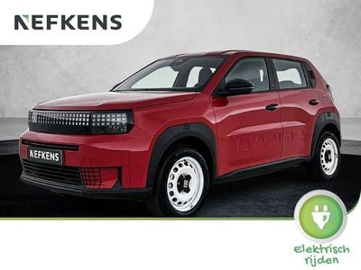 Nieuw 2025 Fiat Grande Panda Red Hatchback | € 26.040 (Eerlijke prijs)